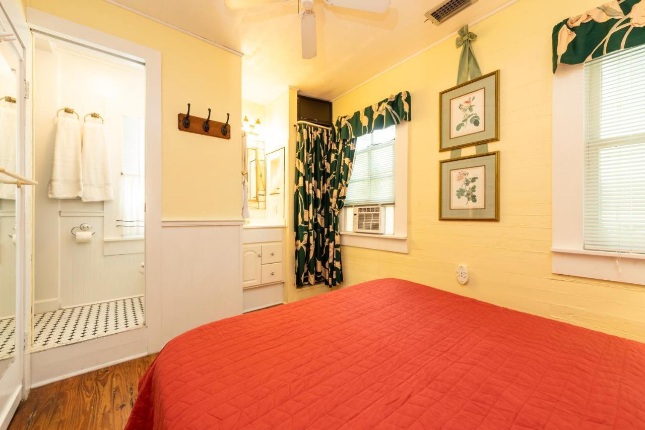 Knowles House B&B - Adult Only Кей Уест Екстериор снимка